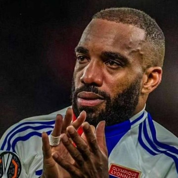 法甲官方确认,7冠王里昂被降级,背后真相曝光,曼城趁机收获