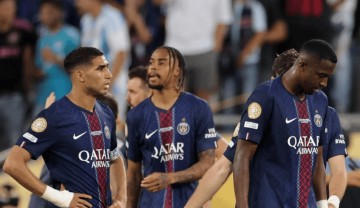 神奇！世俱杯冷门不断，37岁梅西创历史，欧冠冠军爆冷落败