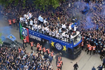 共和报：如果国米夺得欧冠冠军，将在周日的米兰举行大巴巡游庆典